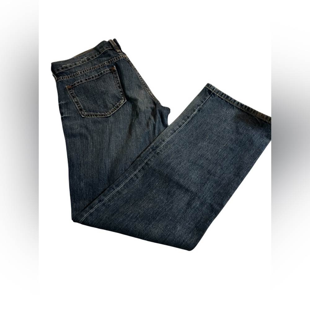 Old Navy regular mid wash jeans. Size 8 EUC